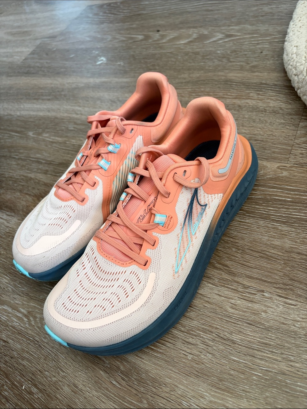 Altra Women's Paradigm 7 Peach and Teal Athletic Running Shoes